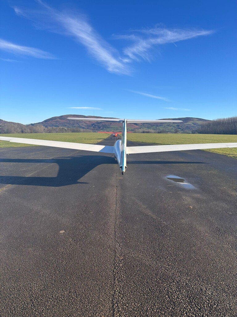Glider ready for aerotow